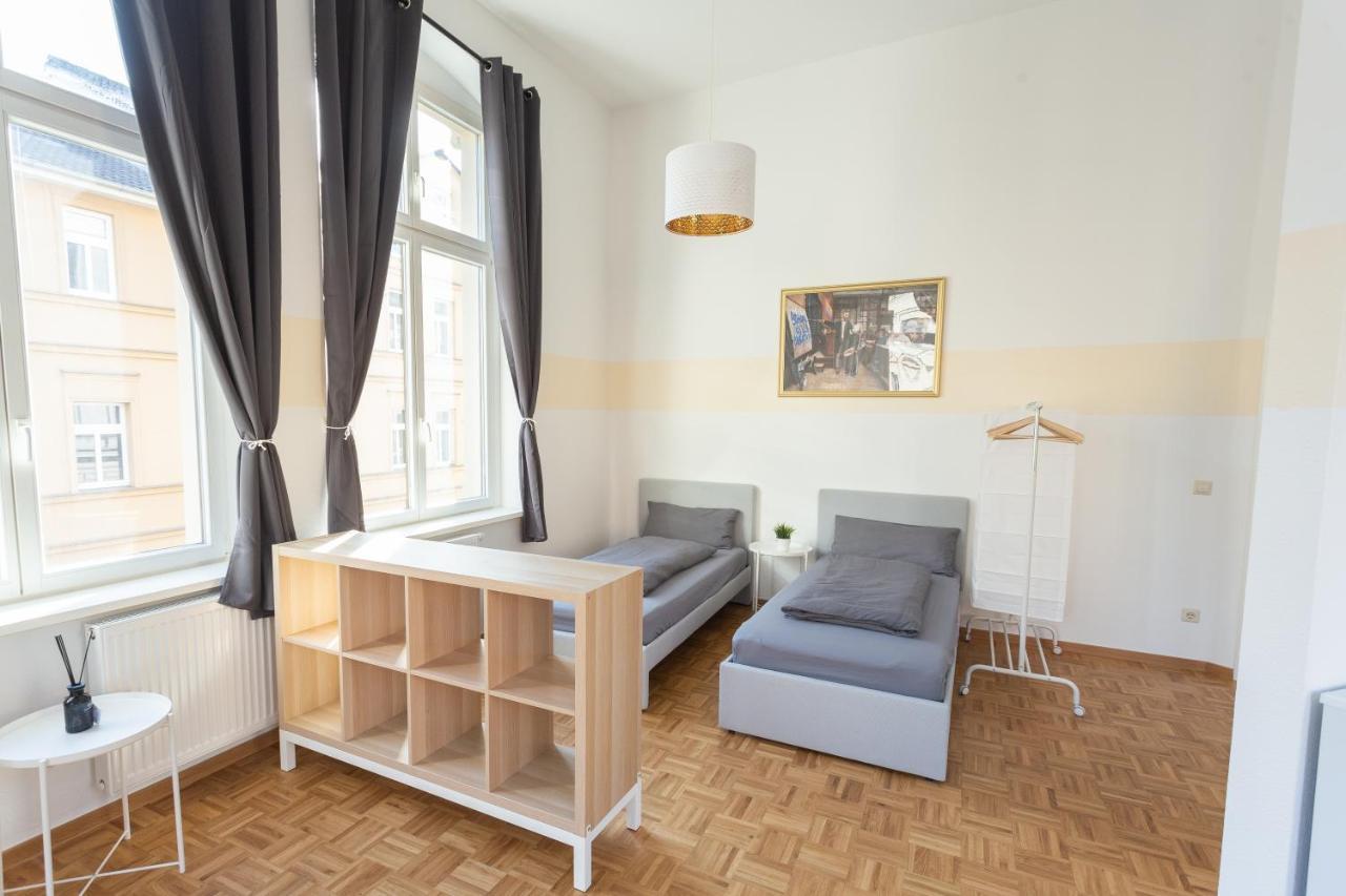 Fullhouse - Halle - M29 Apartments Exteriör bild
