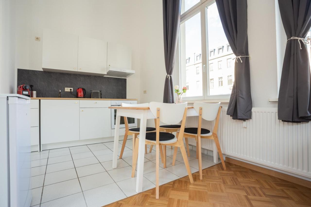 Fullhouse - Halle - M29 Apartments Exteriör bild
